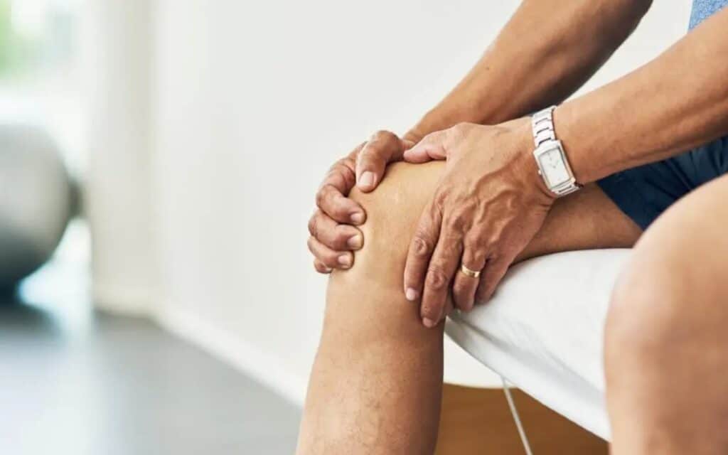 symptoms of joint pain and stiffness